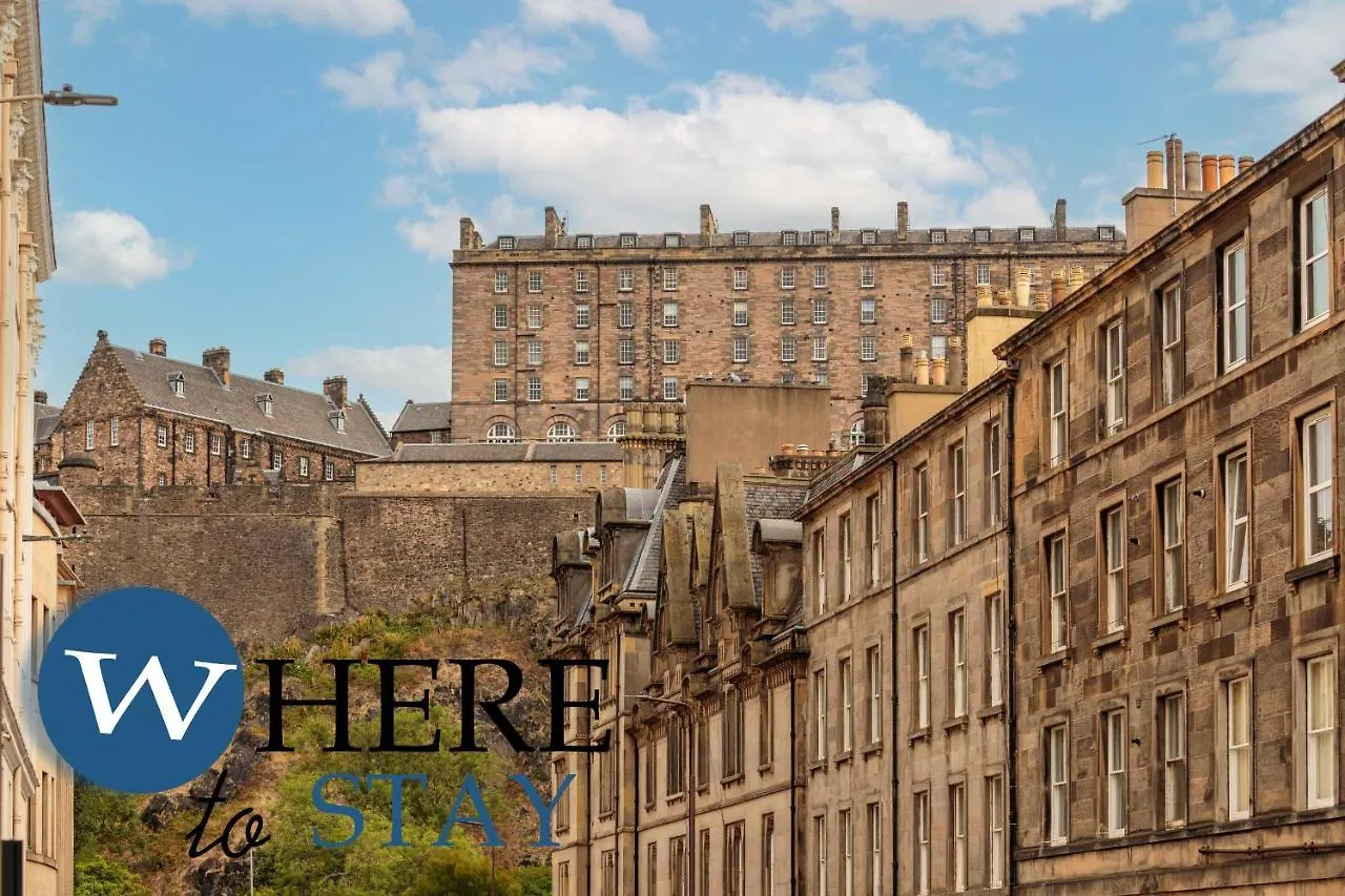 Stylish 2Bed Apartment Underneath Edinburgh Castle Reino Unido
