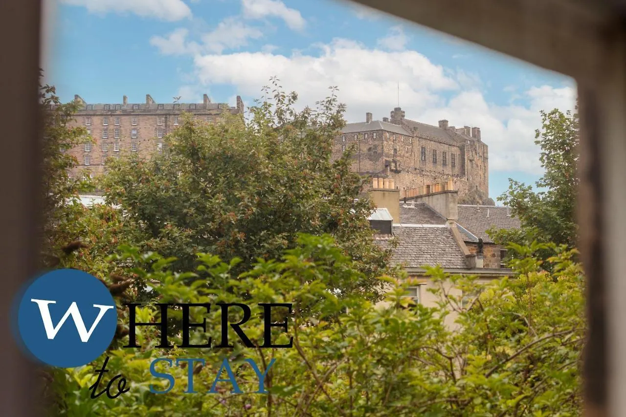 Stylish 2Bed Apartment Underneath Edinburgh Castle Reino Unido